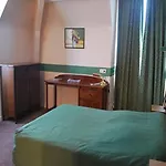 Logis & Restaurant - Le Normandie 2* Caudebec-en-Caux