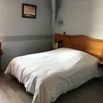 Logis & Restaurant - Le Normandie Hotell Caudebec-en-Caux