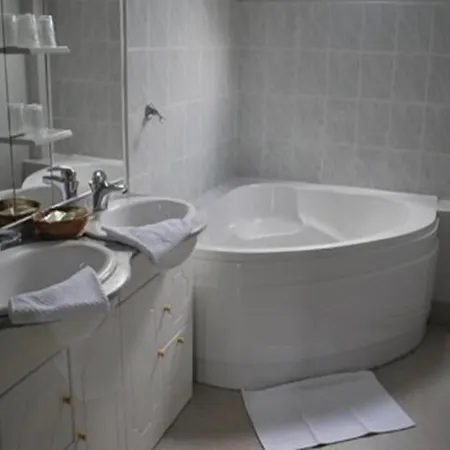 Otel Hotel Le Normandie